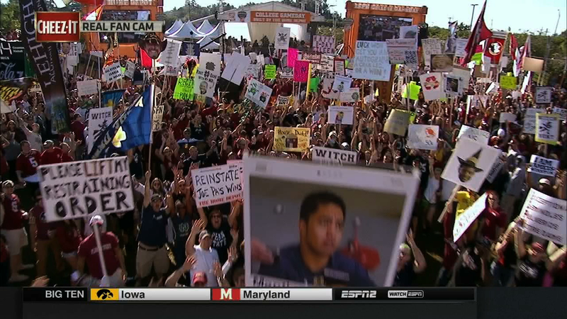 Illustration for article titled Rape Jokes Everywhere: Your College GameDay Sign Roundup